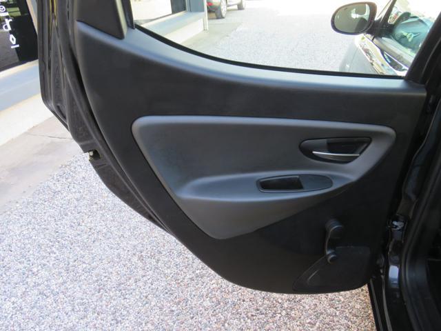 LANCIA Ypsilon 0.9 TwinAir Metano Ecochic Silver