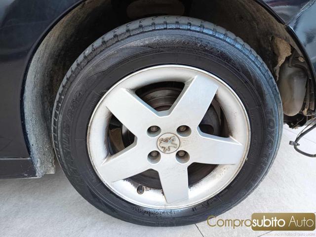 PEUGEOT 207 1.4 HDi 70CV 5p. Allure