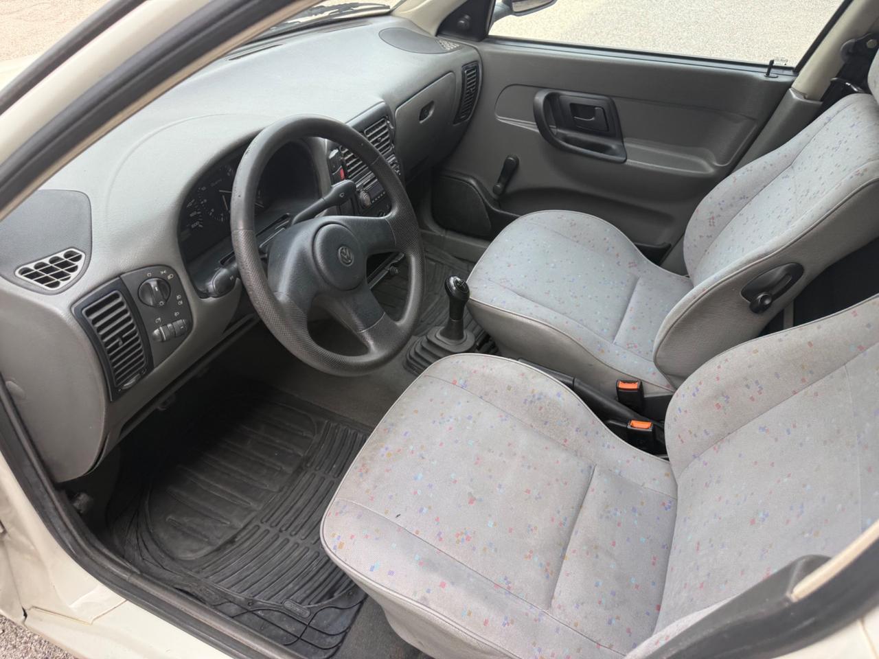 Volkswagen Caddy 1.9 diesel Van Vetrato