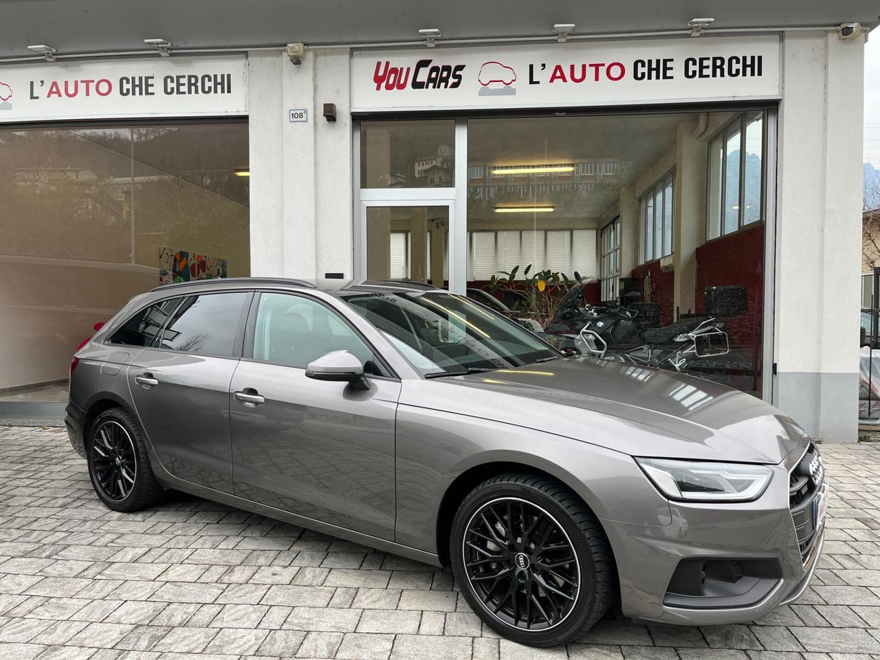 Audi A4 Avant 40 TDI quattro S tronic Business Sport