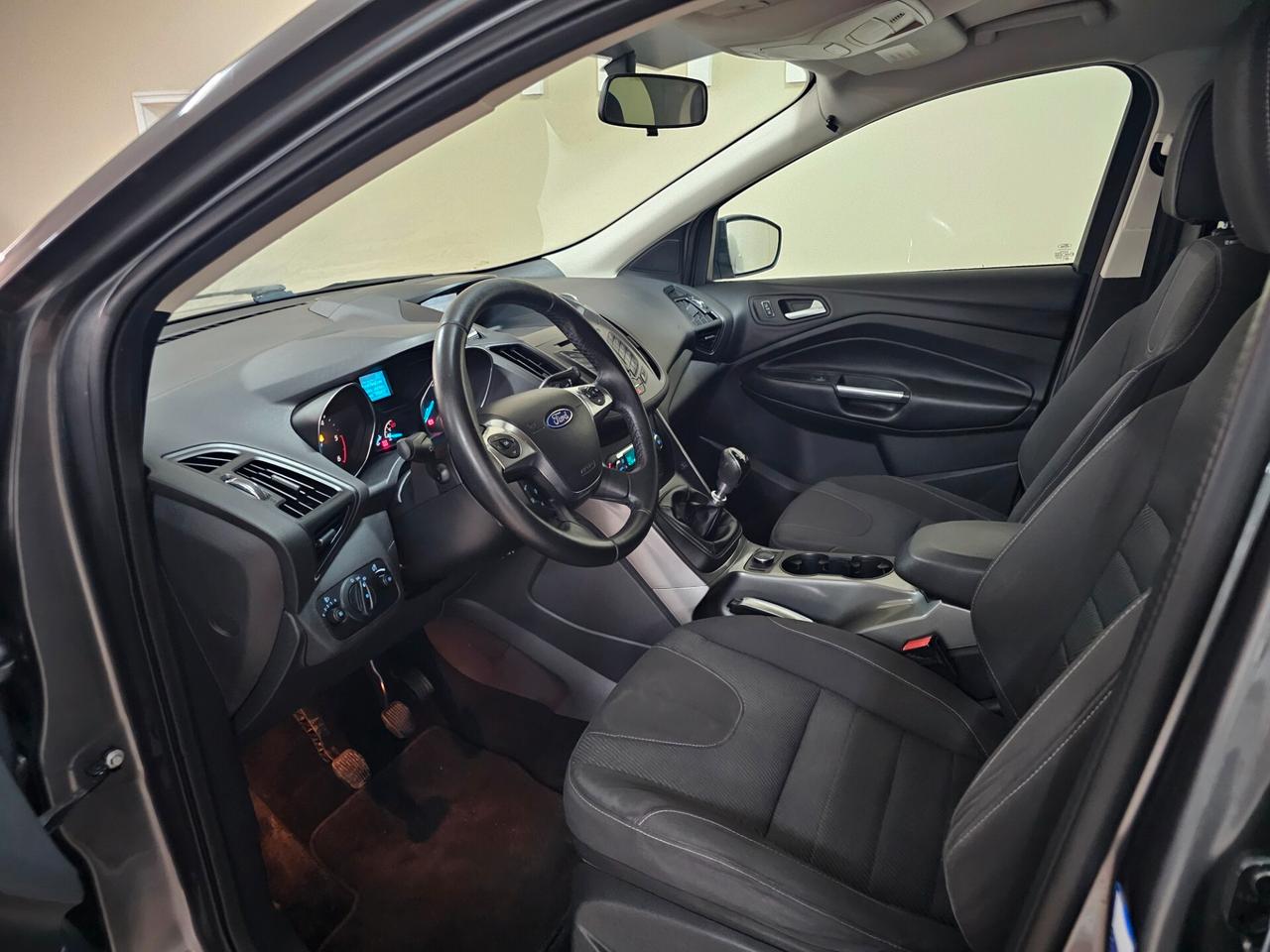 Ford Kuga 2.0 TDCI 140 CV 2WD Titanium