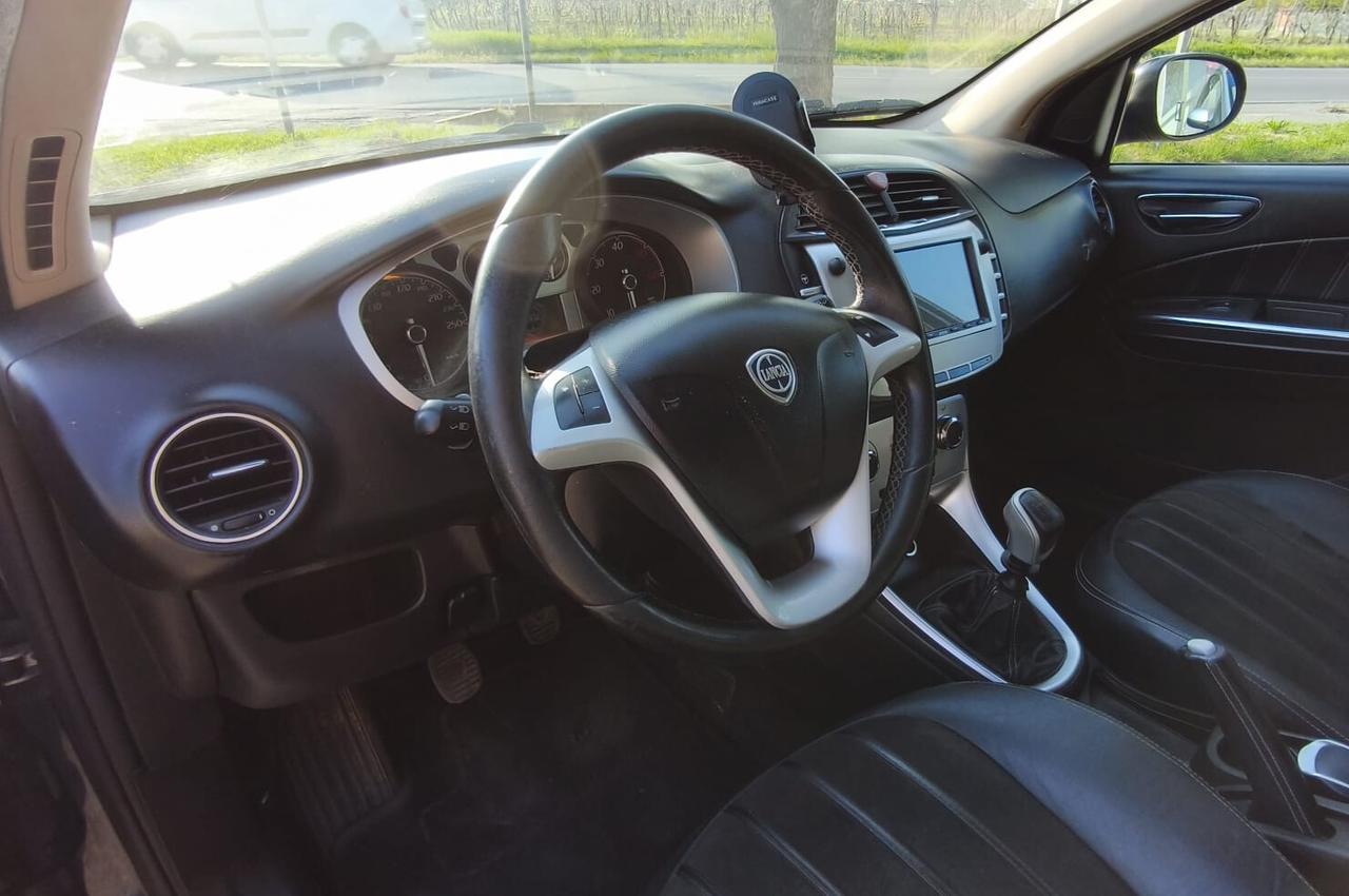 Lancia Delta 1.6 MJT DPF Oro