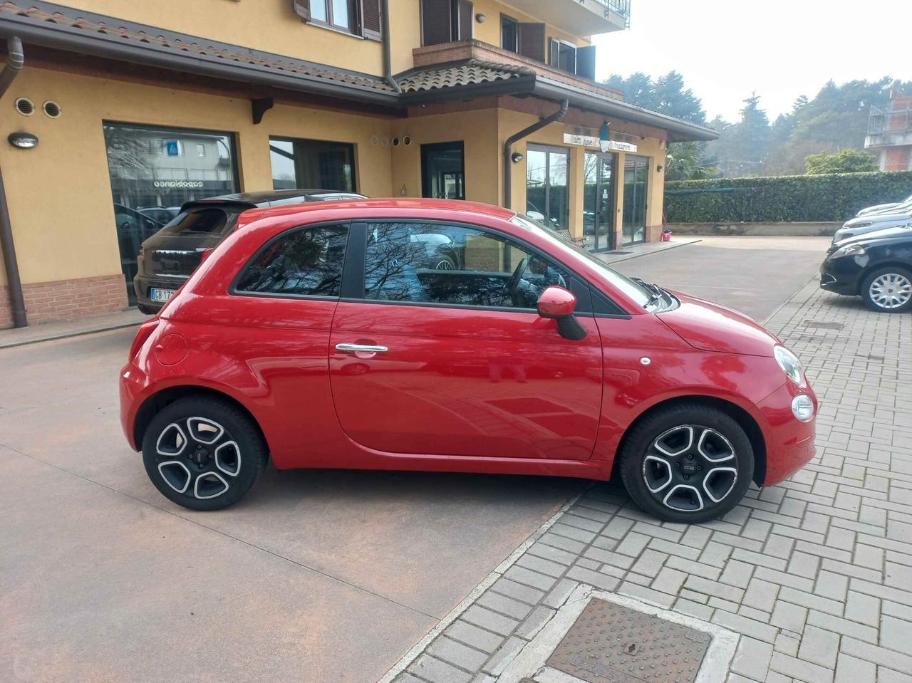 Fiat 500 1.0 Hybrid Red
