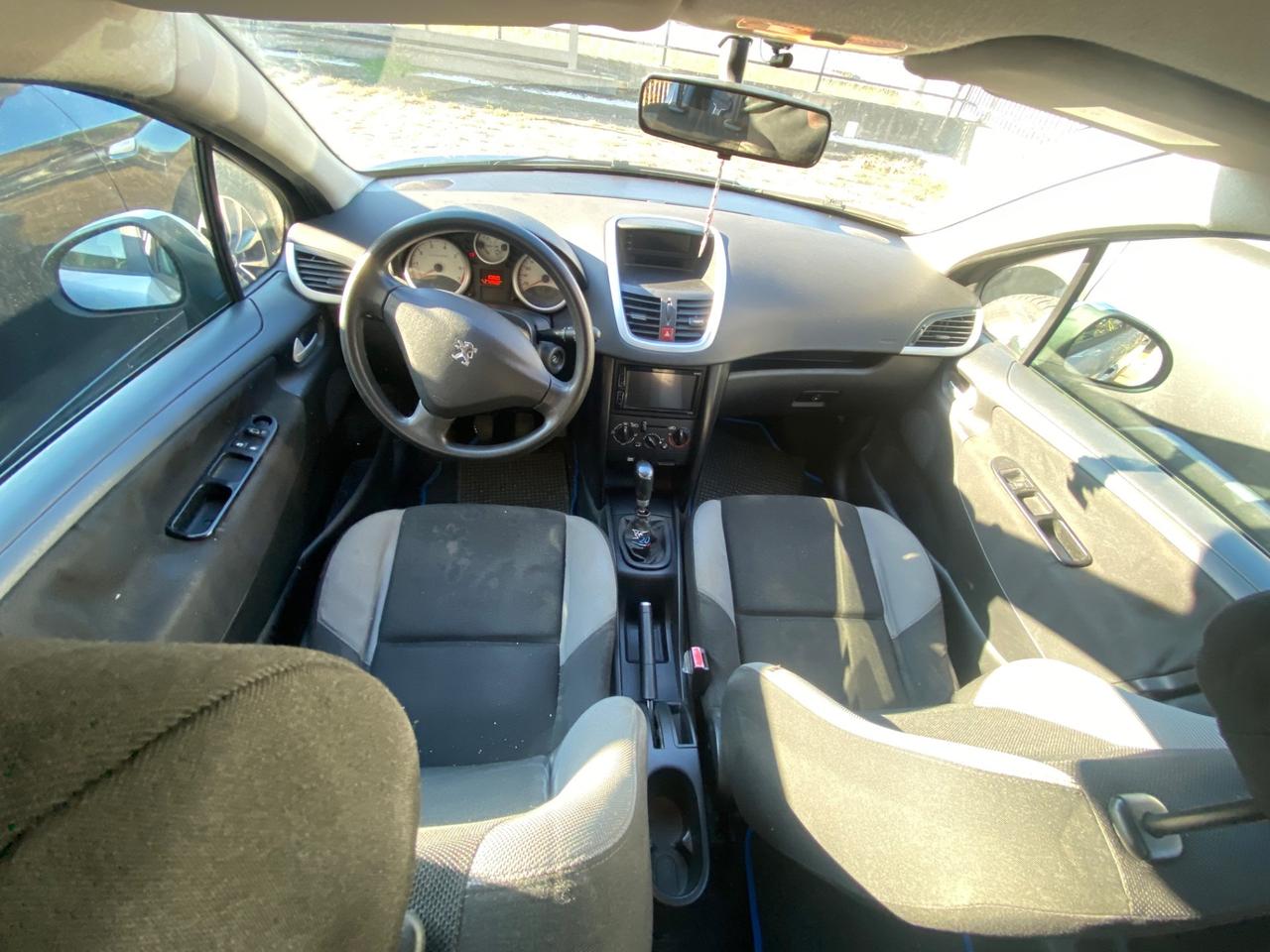 Peugeot 207 1.4 8V 75CV 5p. X Line