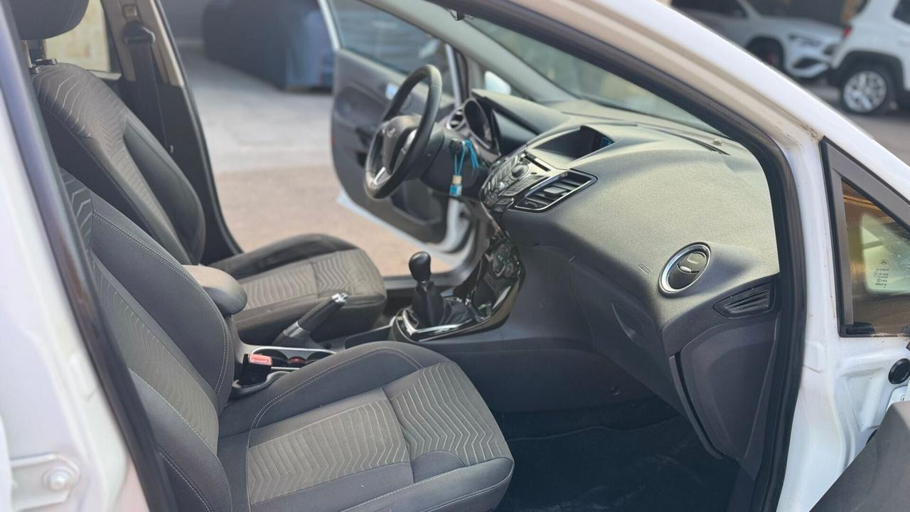 Ford Fiesta 1.5 TDCi 75CV Titanium led keyless