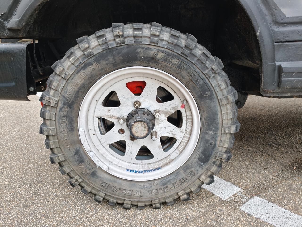 Suzuki SJ 413 SJ410 Berlina De Luxe