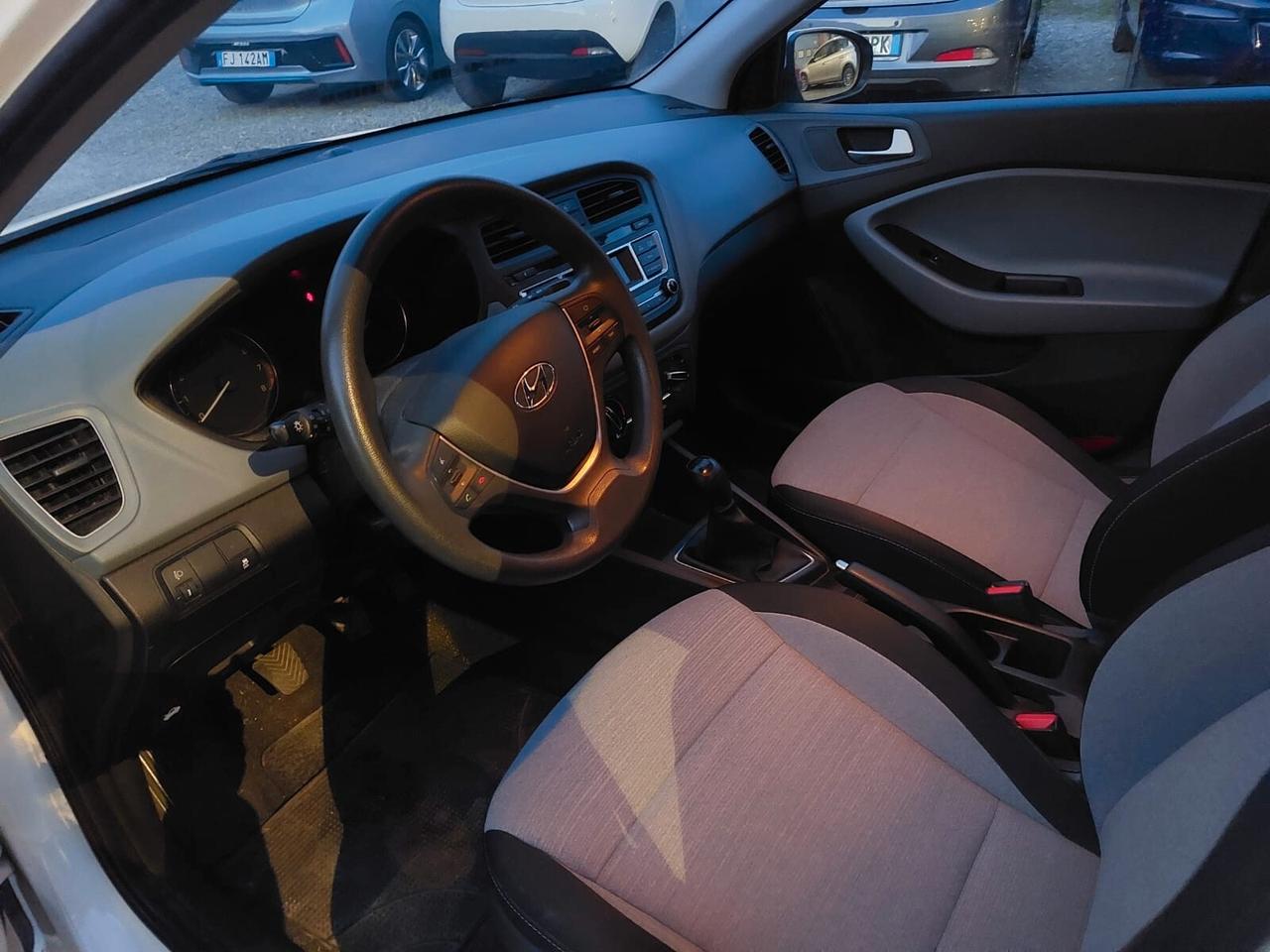 Hyundai i20 1.2 5 porte Econext GPL CASA MADRE