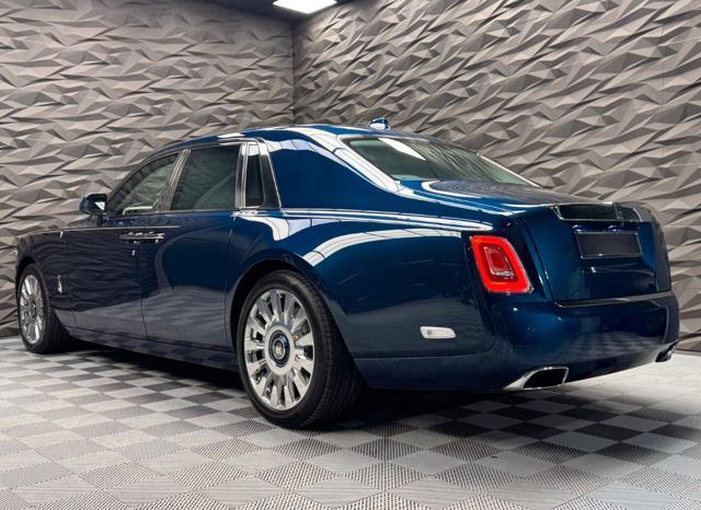 ROLLS-ROYCE Phantom SWB "ONE OF ONE W12 414KW (563HP)