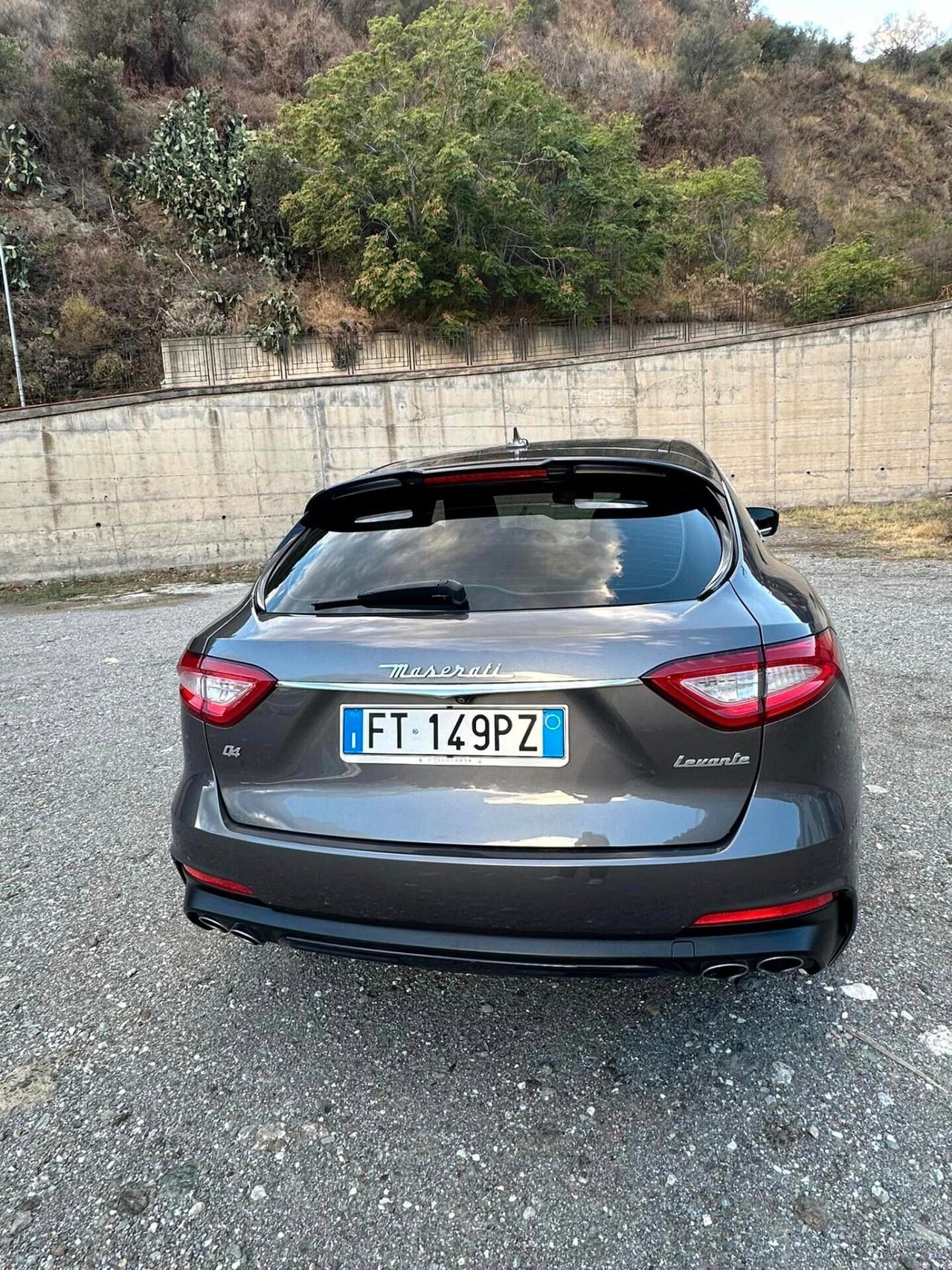 Maserati Levante V6 Diesel 275 CV AWD Granlusso