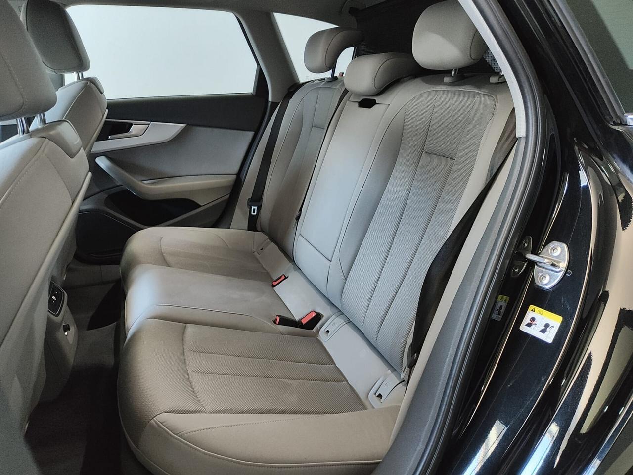Audi A4 Avant 2.0 TDI 122 CV Sport automatica
