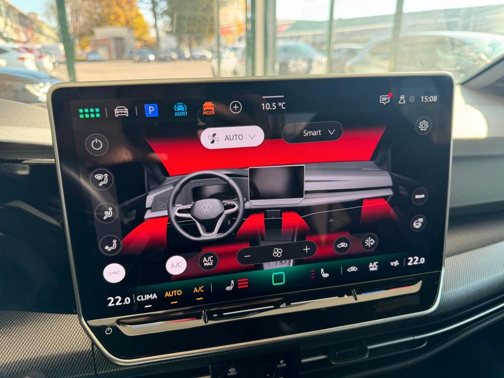 Volkswagen Golf 2.0 tdi R-Line 150cv dsg