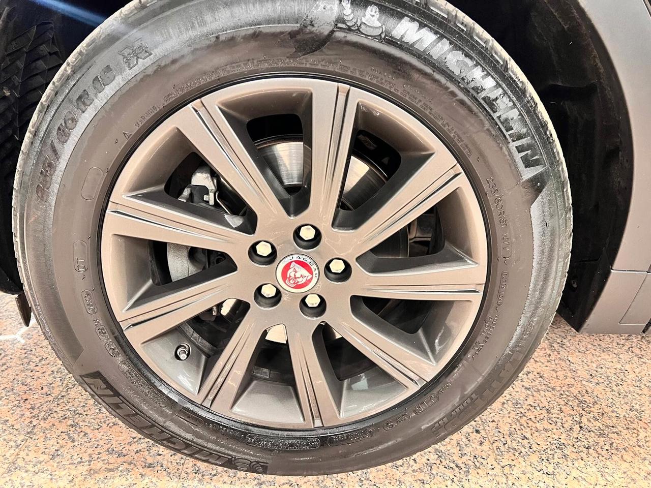 Jaguar E-Pace 2.0D 150 CV AWD R-Dynamic S
