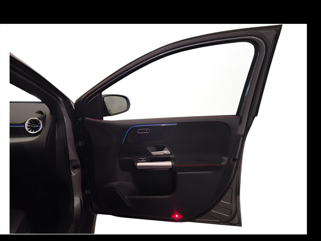 Mercedes-Benz Classe B - W247 2023 - B 180 d AMG Line Advanced Plus auto