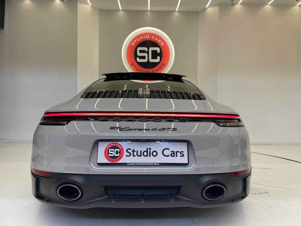 Porsche 911 Carrera 4 GTS
