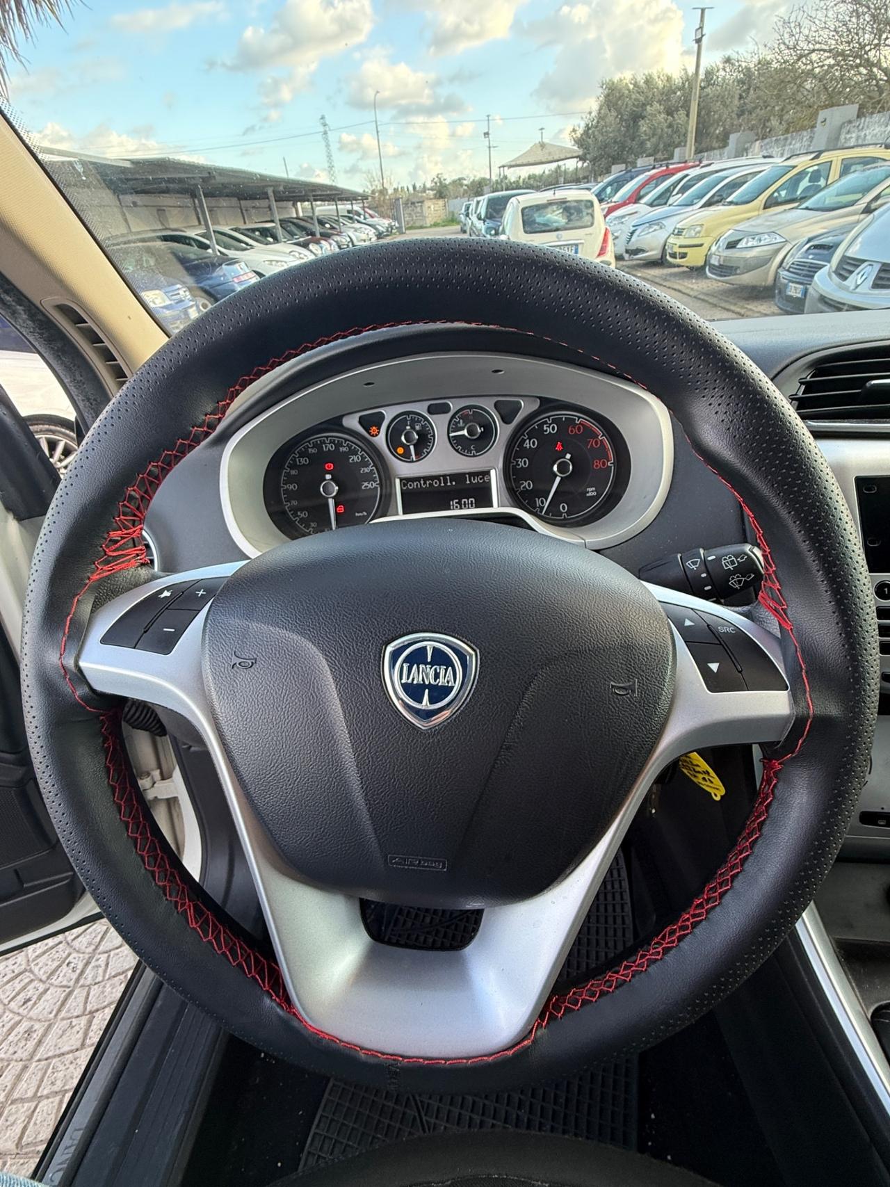 Lancia Delta 1.4 T-Jet 120 CV Platino Ecochic GPL