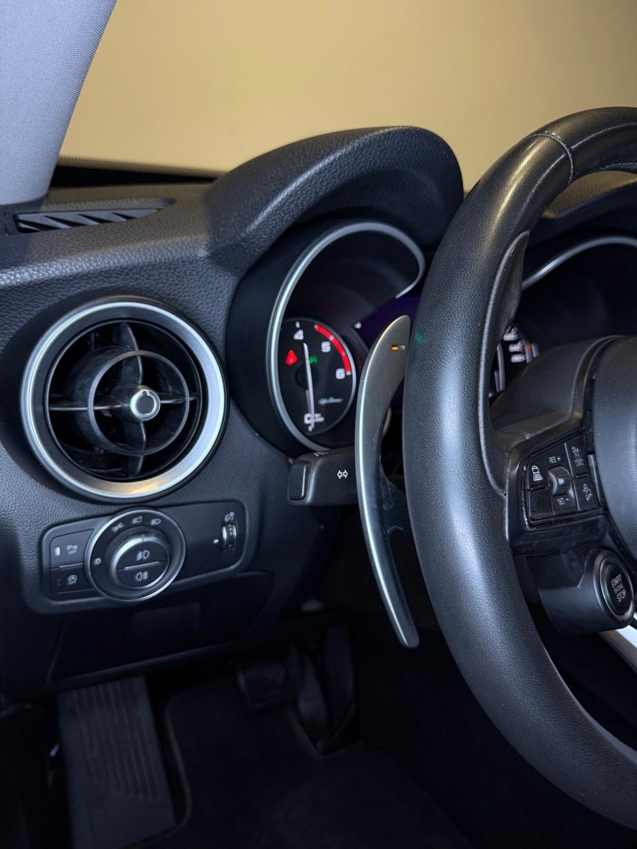 Alfa Romeo Stelvio 2.2 Turbodiesel 190 CV AT8 Q4 Business