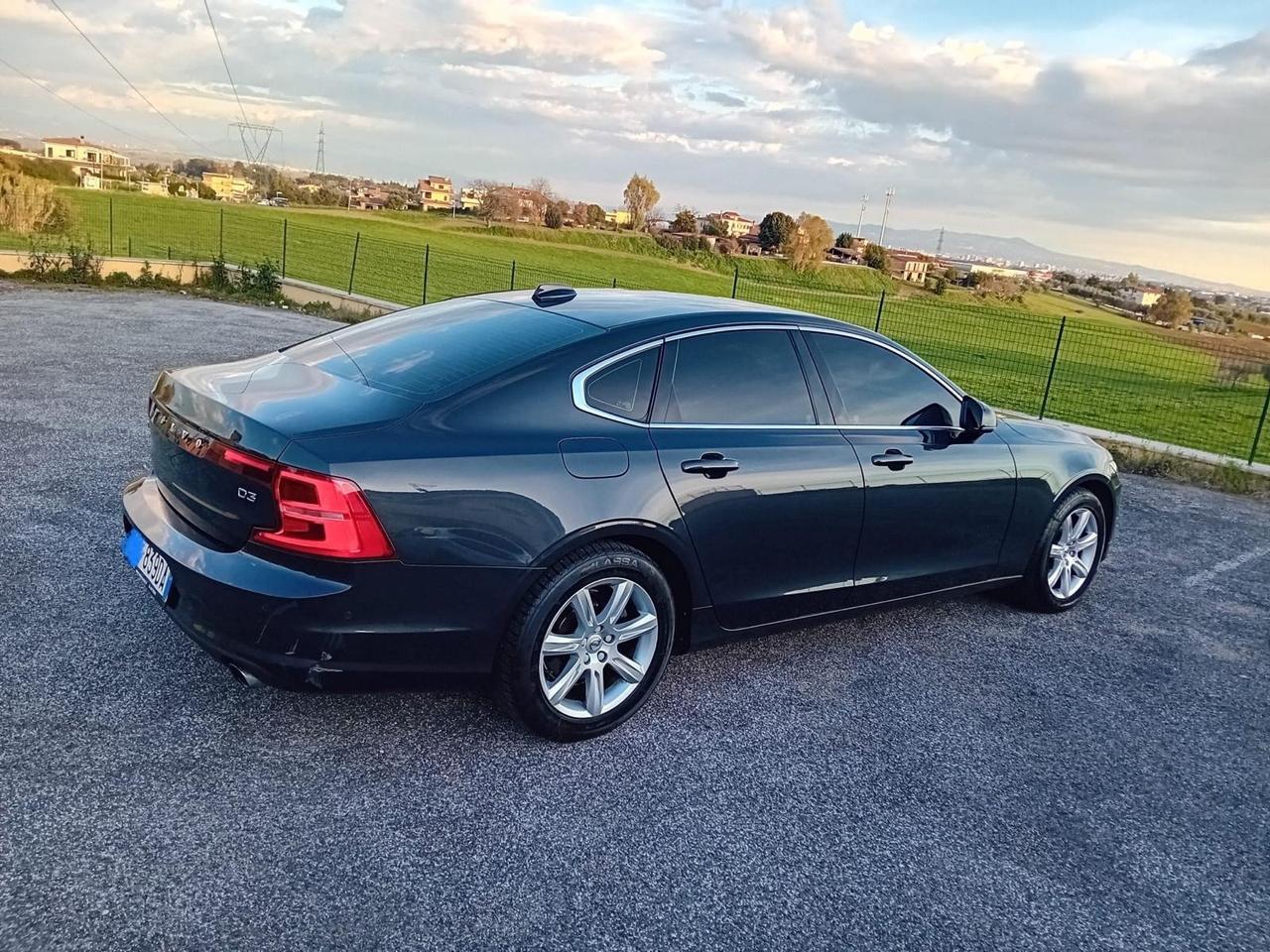 Volvo S90 D4 Momentum