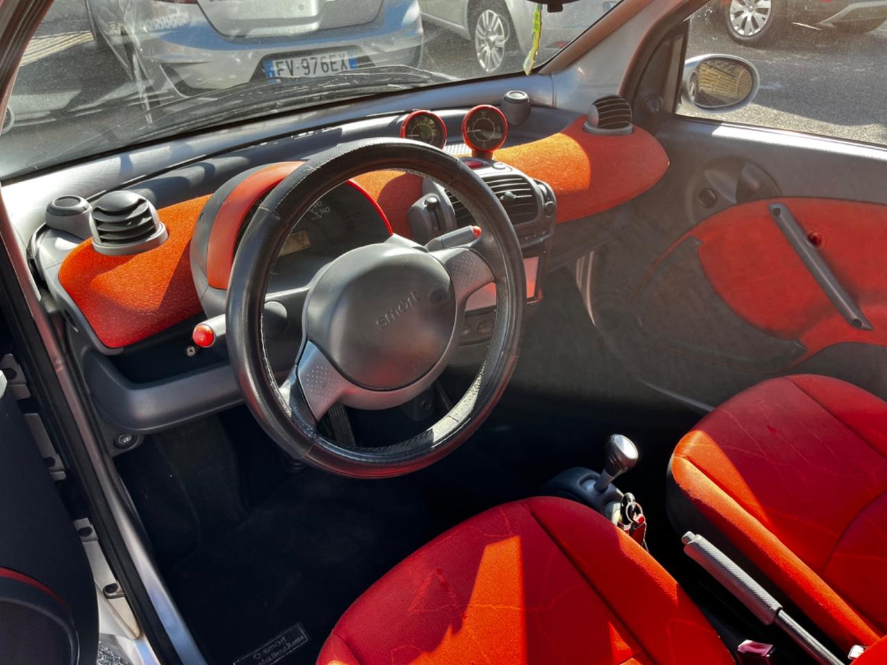 Smart 700 city-coupé pure (45 kW)