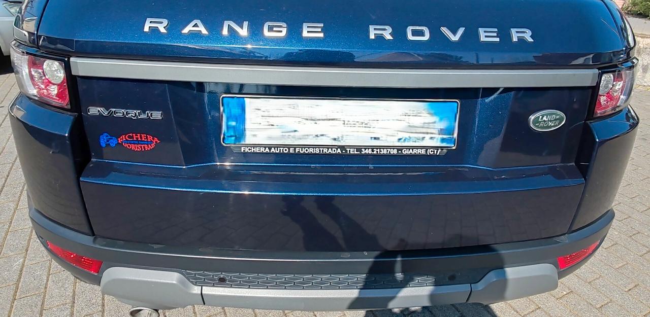 Land Rover Range Evoque 2.2 TD4 5p. Pure