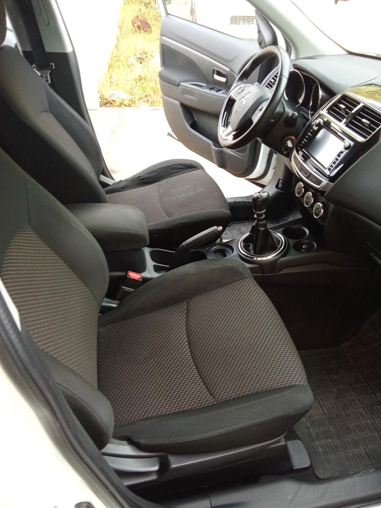 Mitsubishi ASX 1.6 DI-D 114 CV Intense 017