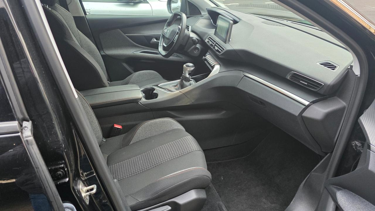 Peugeot 3008 BlueHDi 130 S&S Business