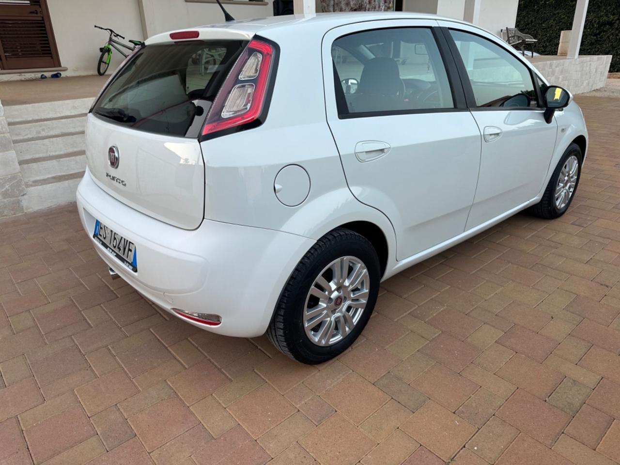 Fiat Punto 1.3 MJT II 75 CV 5 porte Street