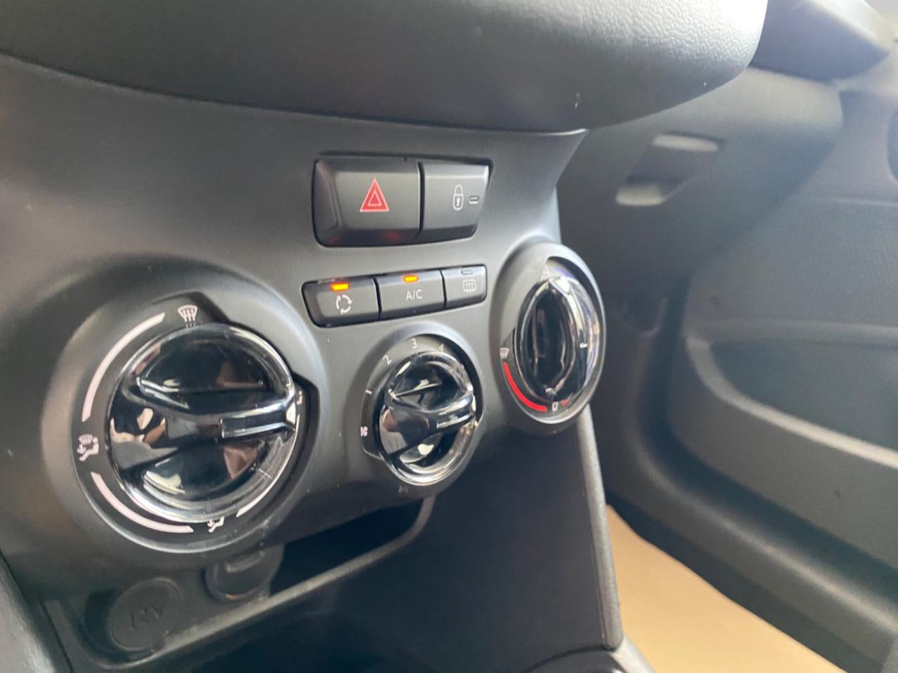 Peugeot 208 PureTech 5P ALLURE NAVI/FULL LED2020