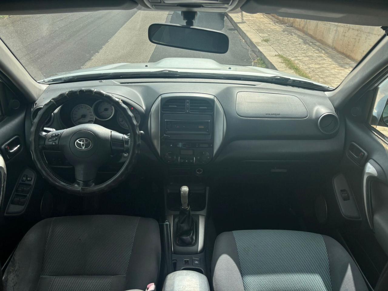 TOYOTA RAV-4 2.0 D-4D - 2004