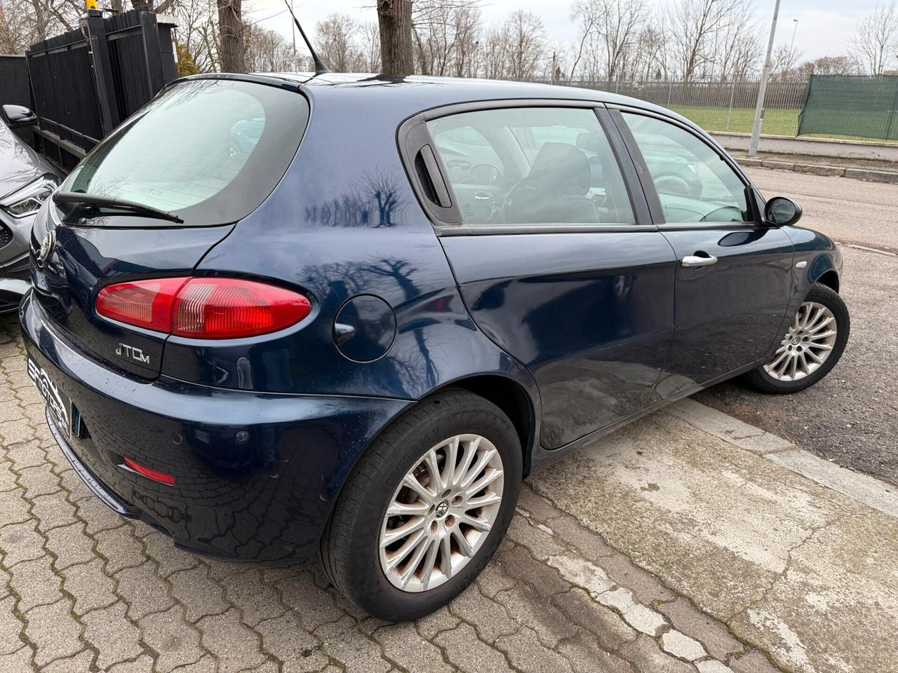 Alfa Romeo 147 1.9 JTD M-JET 16V 5 porte Dist.