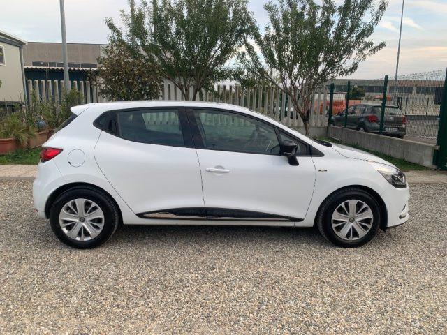 RENAULT Clio TCe 12V 75 CV 5 porte Moschino Intens