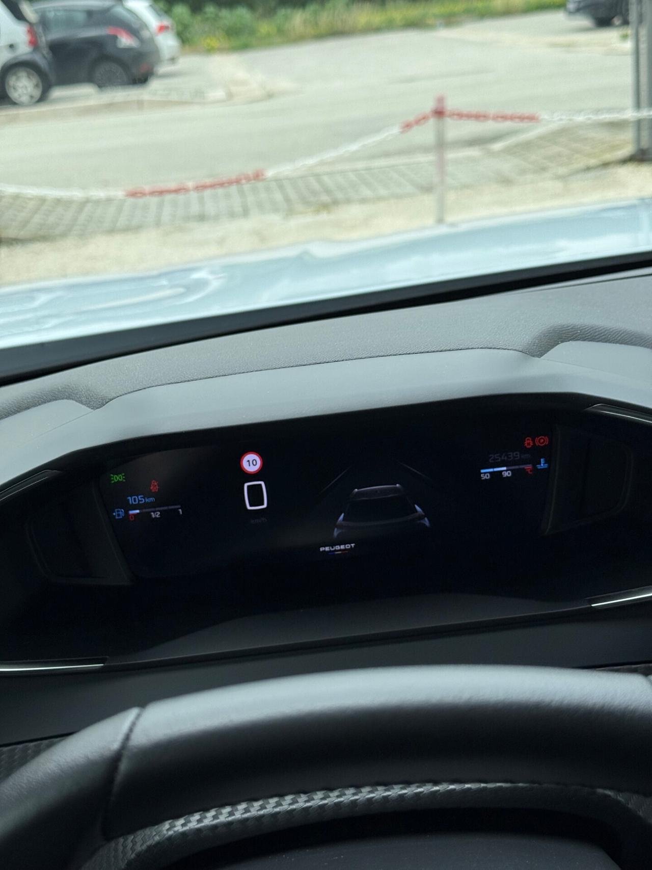 Peugeot 2008 PureTech 100 S&S Allure