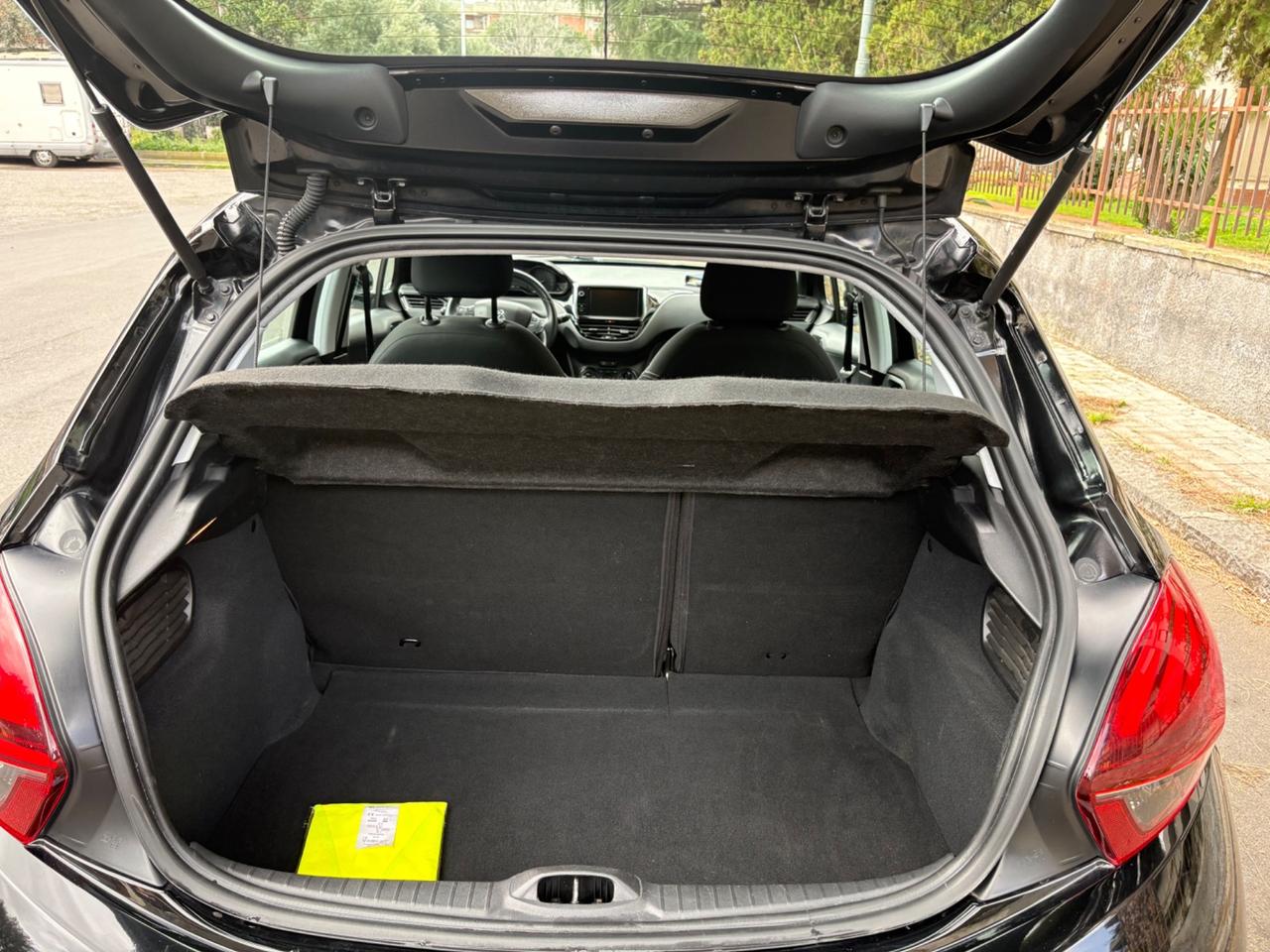 Peugeot 208 BlueHDi 75 5 porte Allure