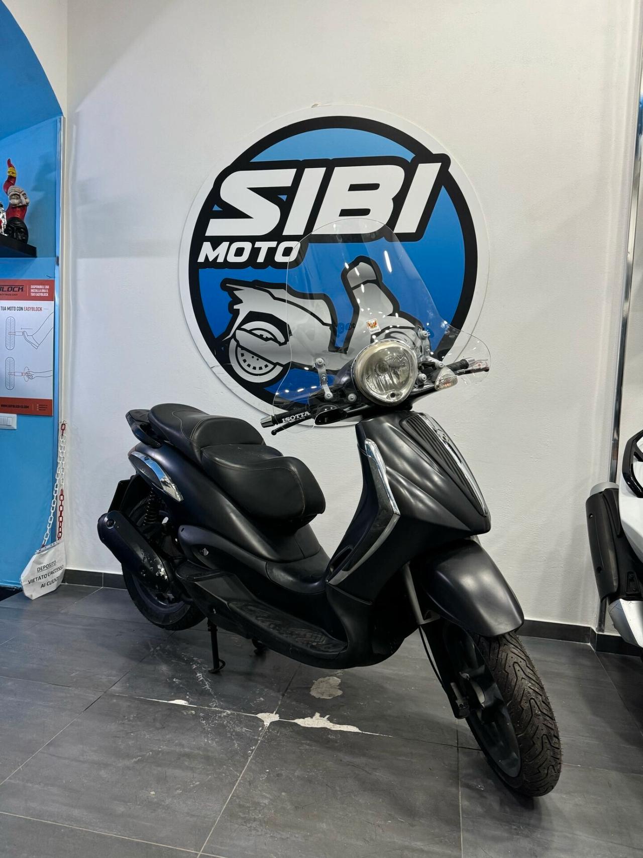 PIAGGIO BEVERLY 250 TOURER