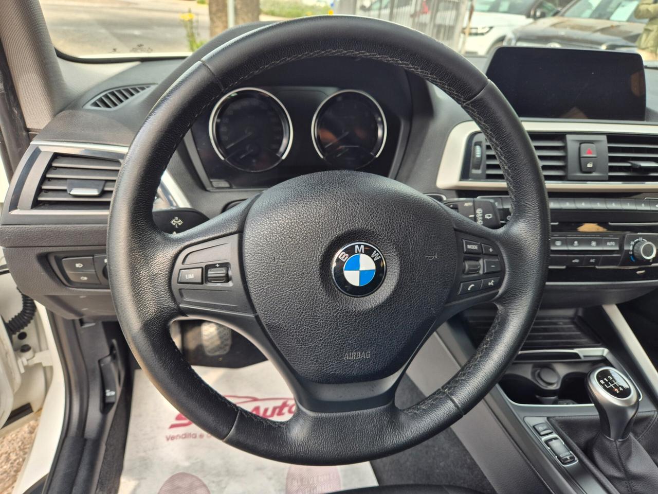 Bmw 116 116i 5p. Advantage