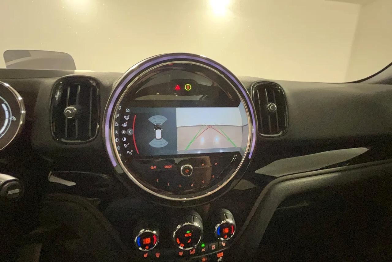Mini Cooper Countryman 1.5 Essential