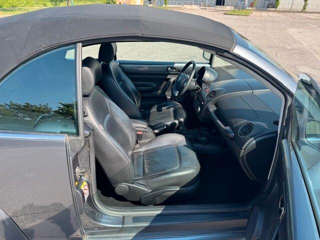 Volkswagen New Beetle 1.6 Cabrio