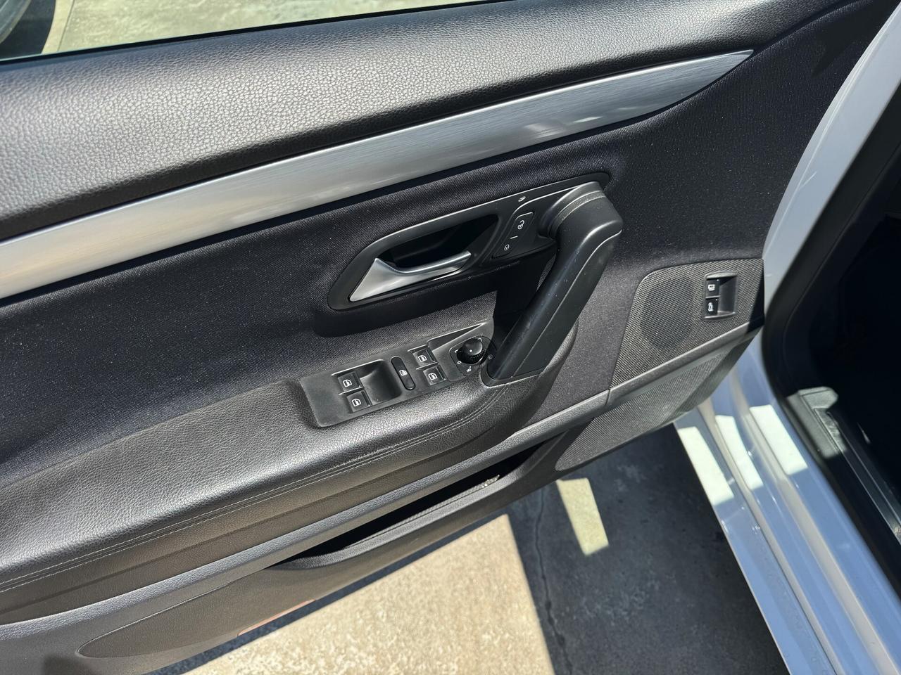 Volkswagen Passat CC 2.0 TDI 140CV RESTYLING