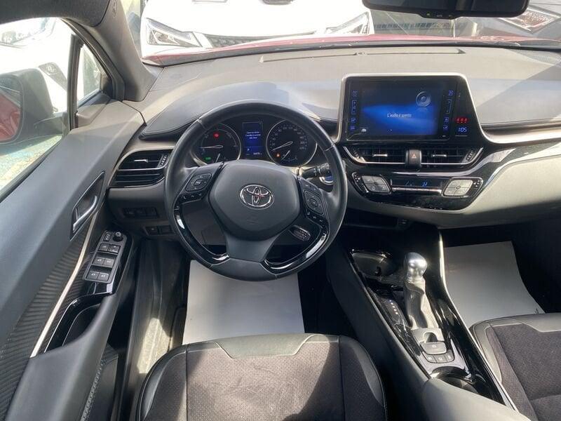 Toyota C-HR 1.8 Hybrid E-CVT Dynamic