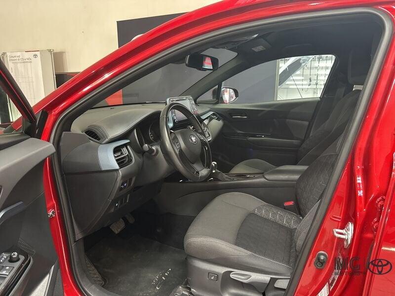 Toyota C-HR 1.8 Hybrid E-CVT Trend