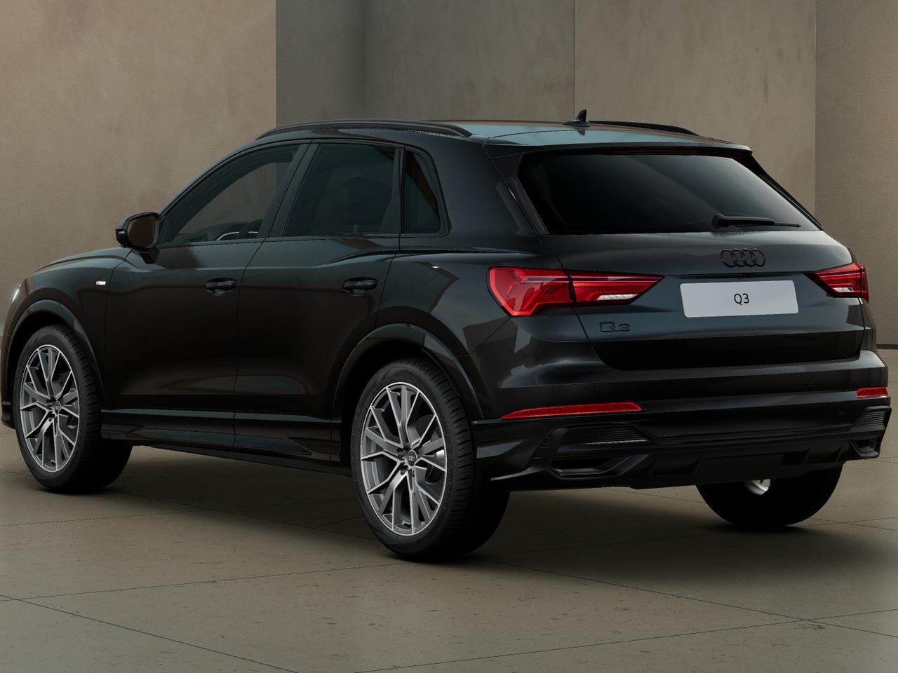 Audi Q3 35 1.5 tfsi evo2 identity black s tronic