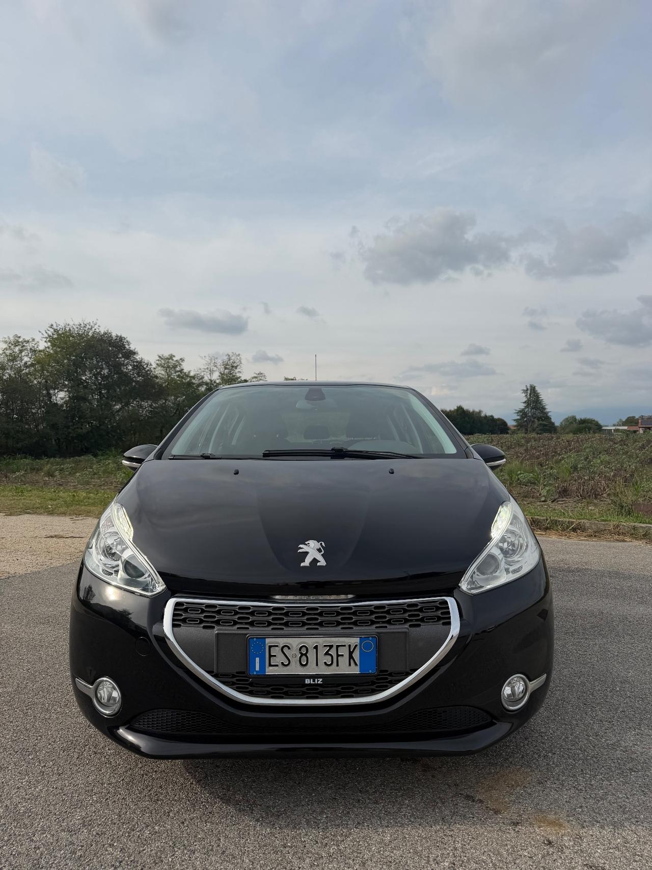 Peugeot 208 1.6 e-HDi 92 CV Stop&Start 5 porte Allure