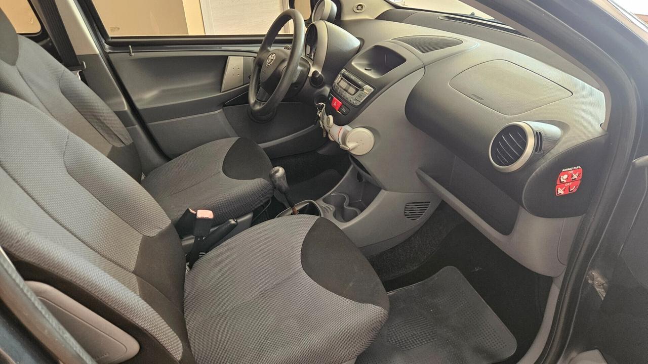 Toyota Aygo 1.0 12V VVT-i 5 porte