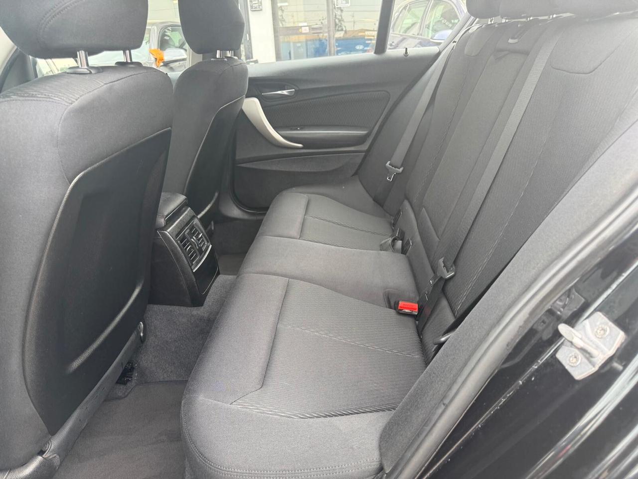 Bmw 114 114d 5p. Unique