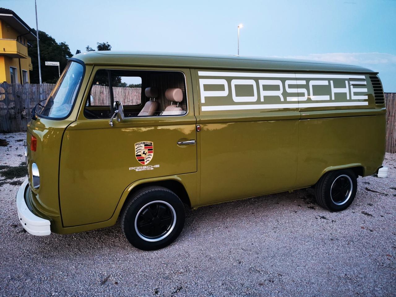 Volkswagen T2 TRANSPORTER PORSCHE SERVICE