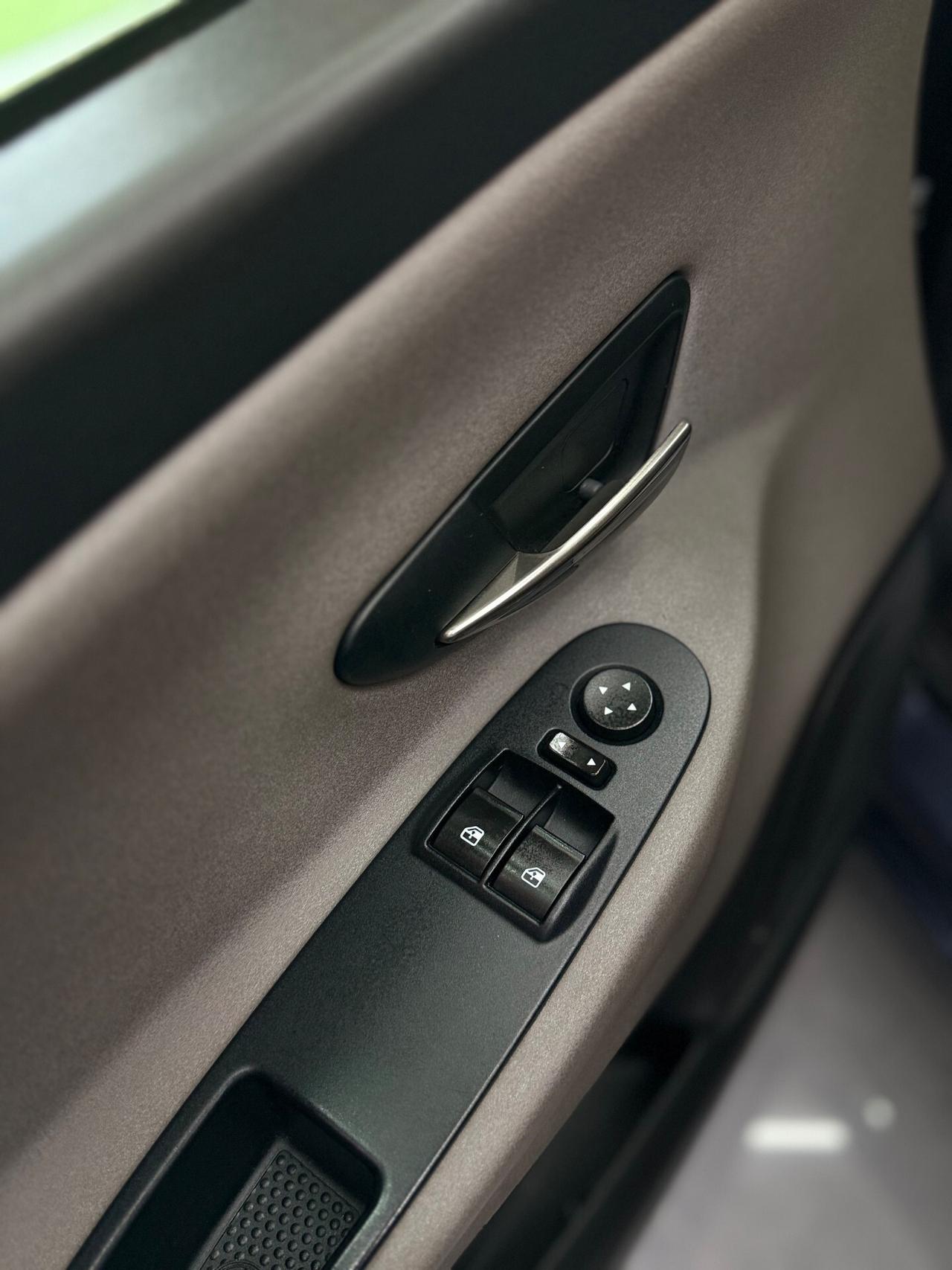 Lancia Ypsilon 1.3 Multijet 95cv 11/2015 Full Optional