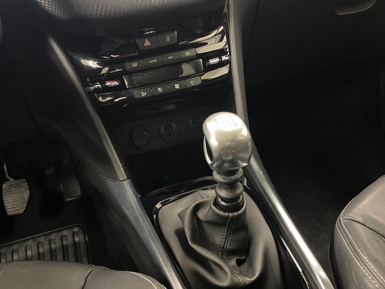 Peugeot 2008 1.6 e-HDi 115 CV Stop&Start Allure