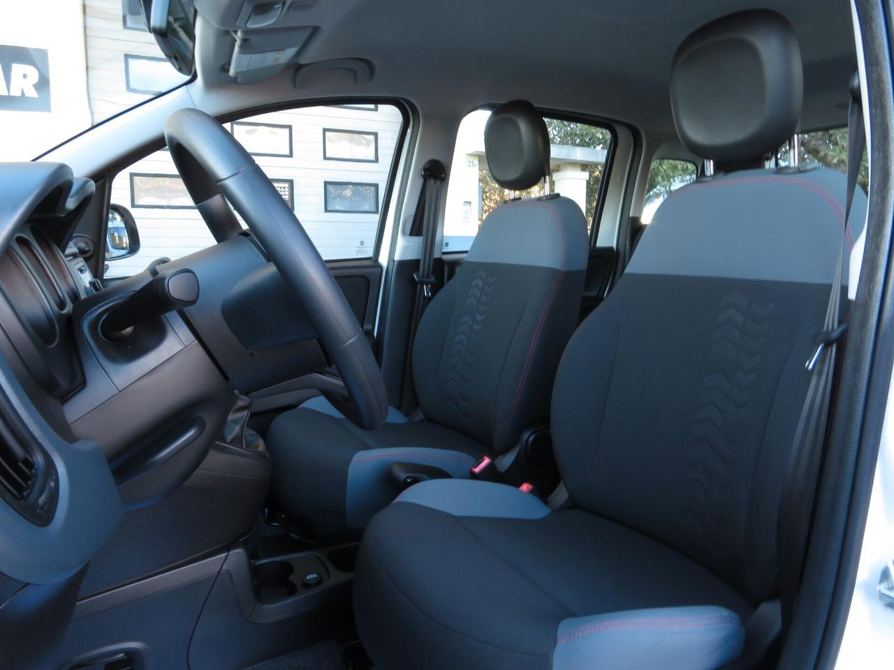 Fiat Panda 1.2 Easy Gpl 69cv. bluetooth/sensori/fendi