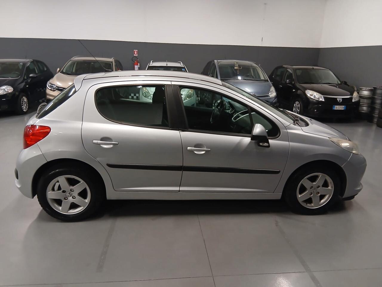 Peugeot 207 1.4 8V 75CV 5p. Energie Sport ECO GPL