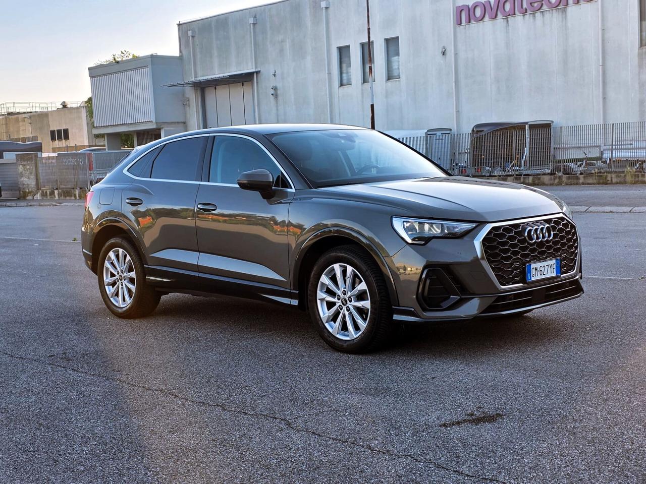 Audi Q3 35 TDI S tronic Business 2023