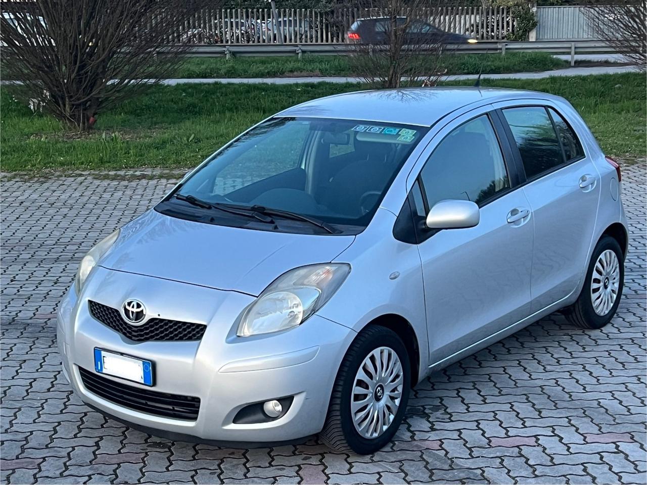 Toyota Yaris 1.4 D-4D DPF 5 porte